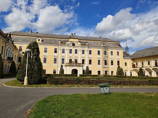 Lysá nad Labem - zámek