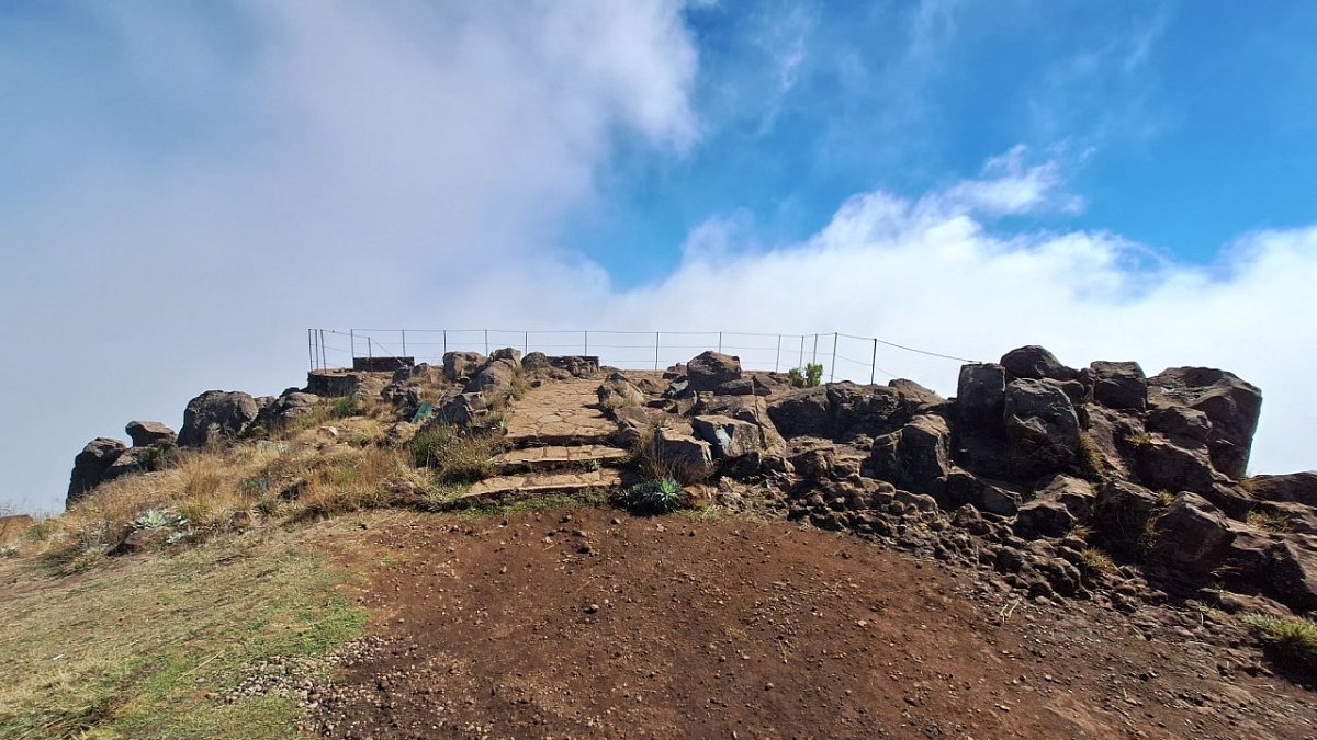 Pico do Juncal (1718&nbsp;m)