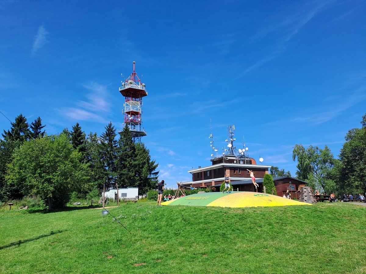 Kozákov (745&nbsp;m)