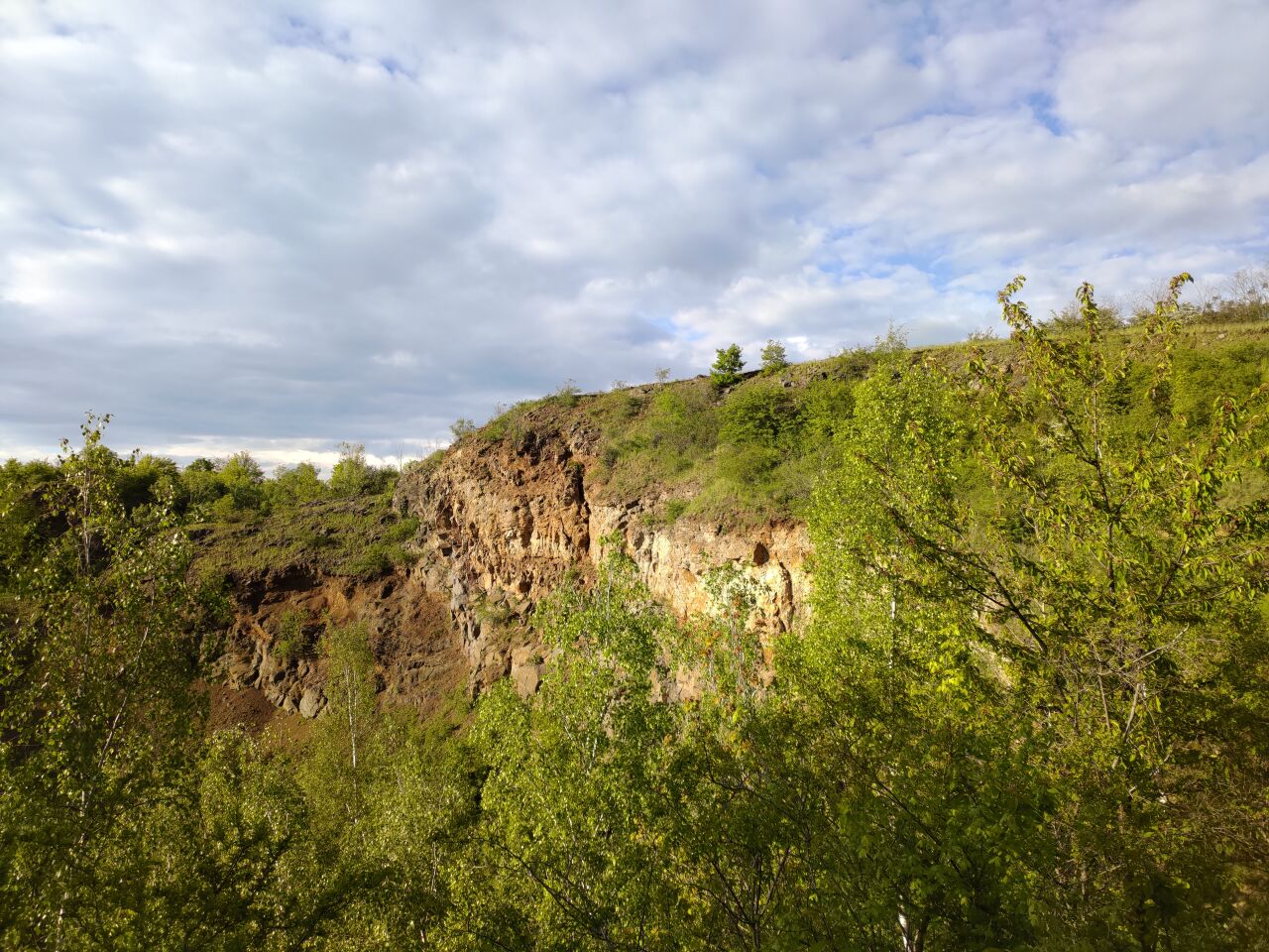 Vinařická hora (413&nbsp;m)